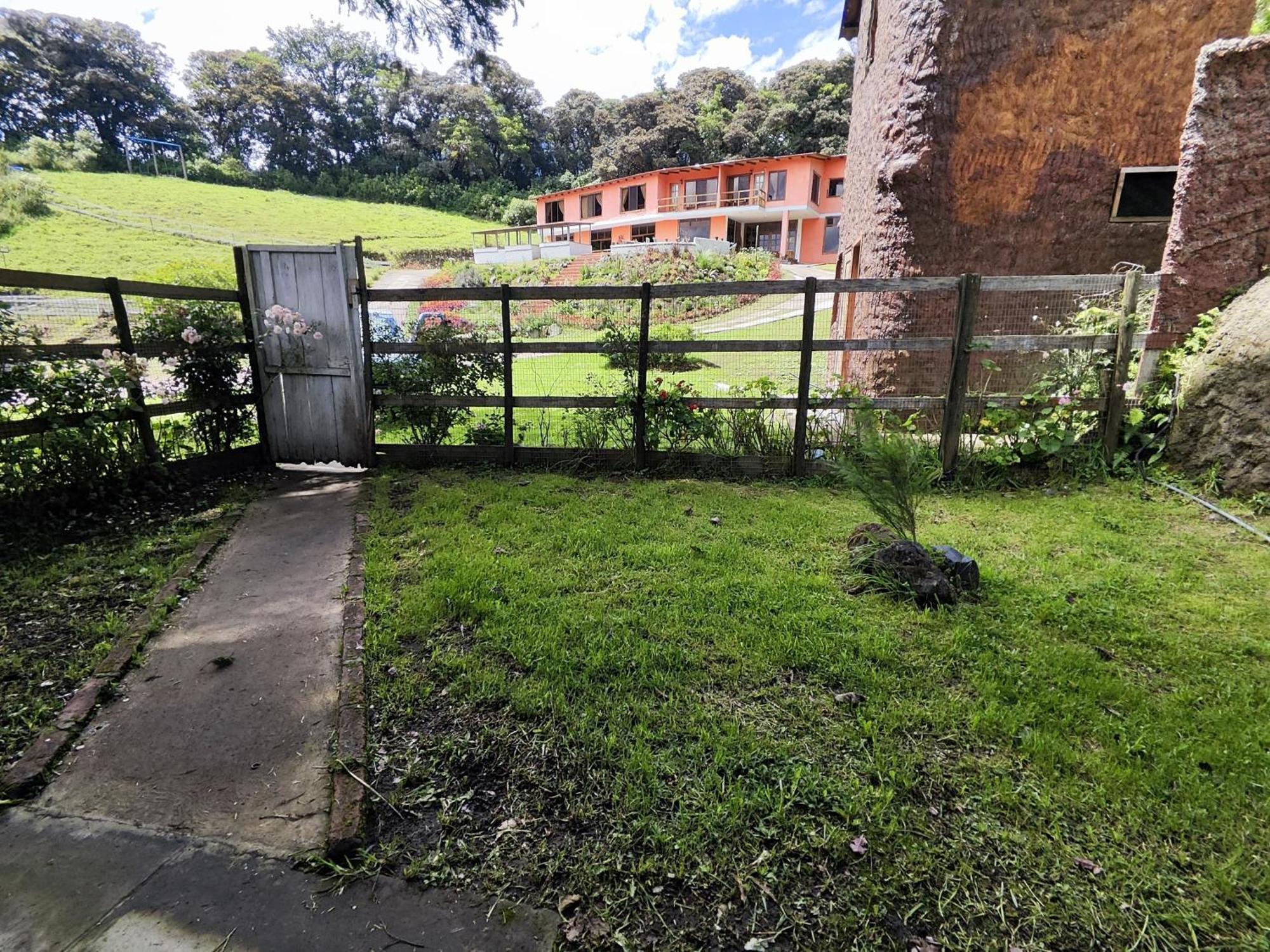 Hotel Pueblo Del Mundo Baños Exterior foto