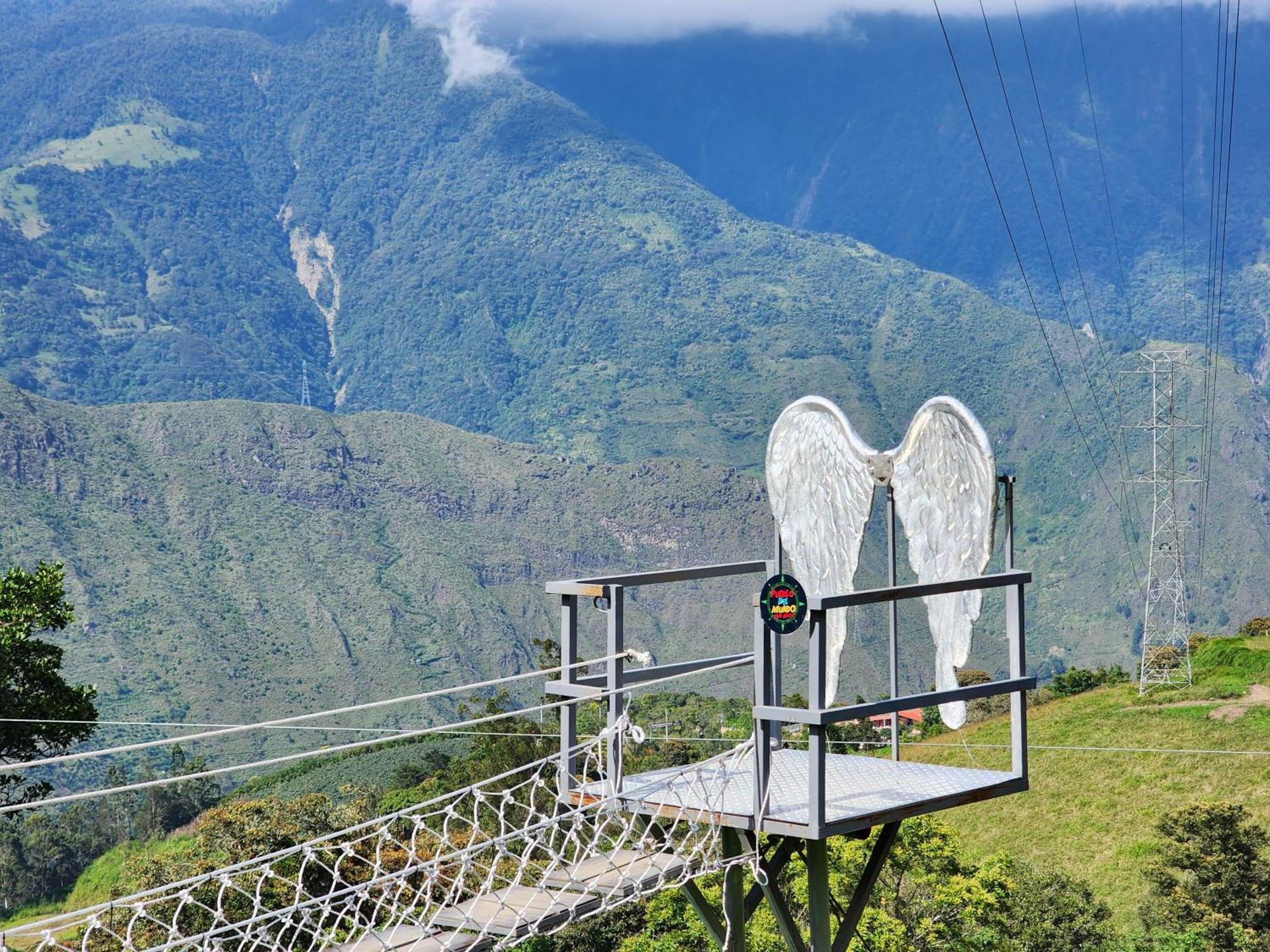 Hotel Pueblo Del Mundo Baños Exterior foto