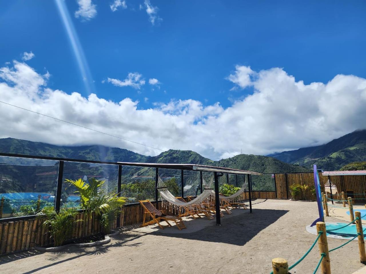 Hotel Pueblo Del Mundo Baños Exterior foto