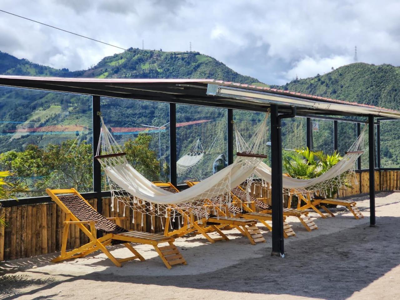 Hotel Pueblo Del Mundo Baños Exterior foto